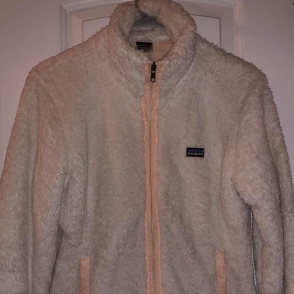 Women’s fuzzy Patagonia full zip